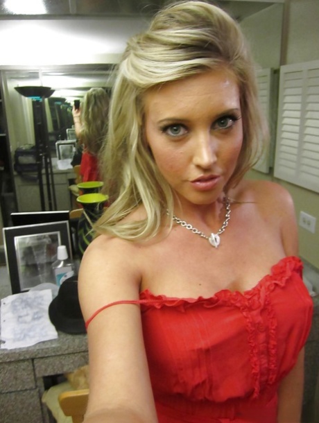 Samantha Saint pornostar erotica Immagine